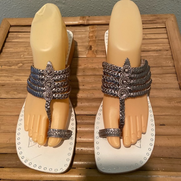 Item Sandals / New No  Box - Picture 2 of 4